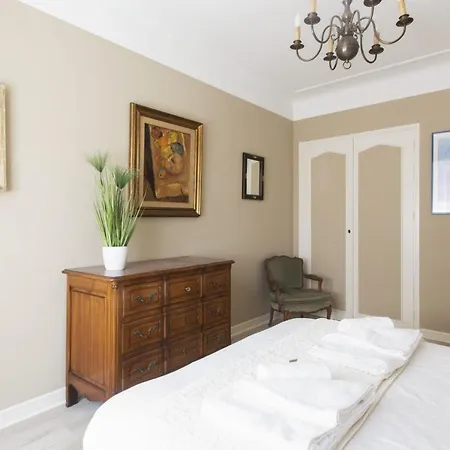 Large And Elegant Flat With Terrace 5 Min To - Welkeys